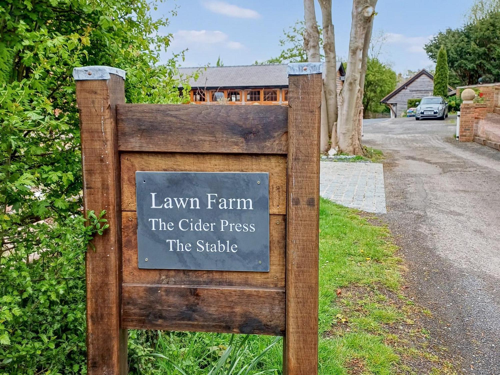 The Cider Press Villa Welland Exterior photo